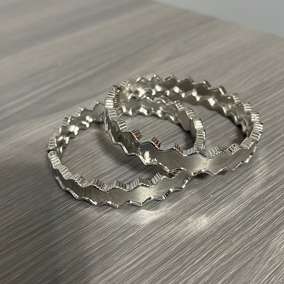 Pair of Vintage Metal Hinge Bangle Bracelets, Silver - Picture 2 of 6